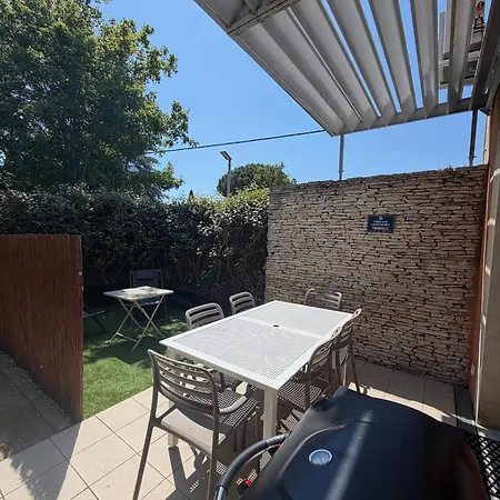 6p Résidence Avec Piscine à Hébergement de vacances *